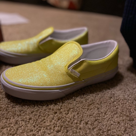 Women’s Vans size 7 - Picture 1 of 4